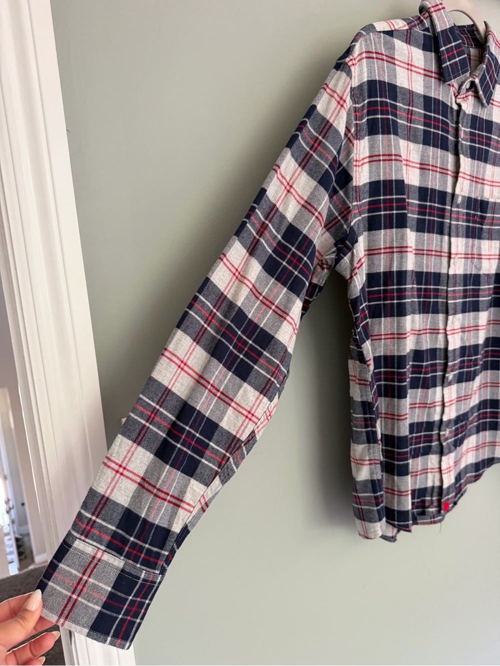 UNTUCKit "Campeneta" 100% Cotton Blue Red Gray Plaid Long Sleeve Flannel Shirt - Picture 4 of 15